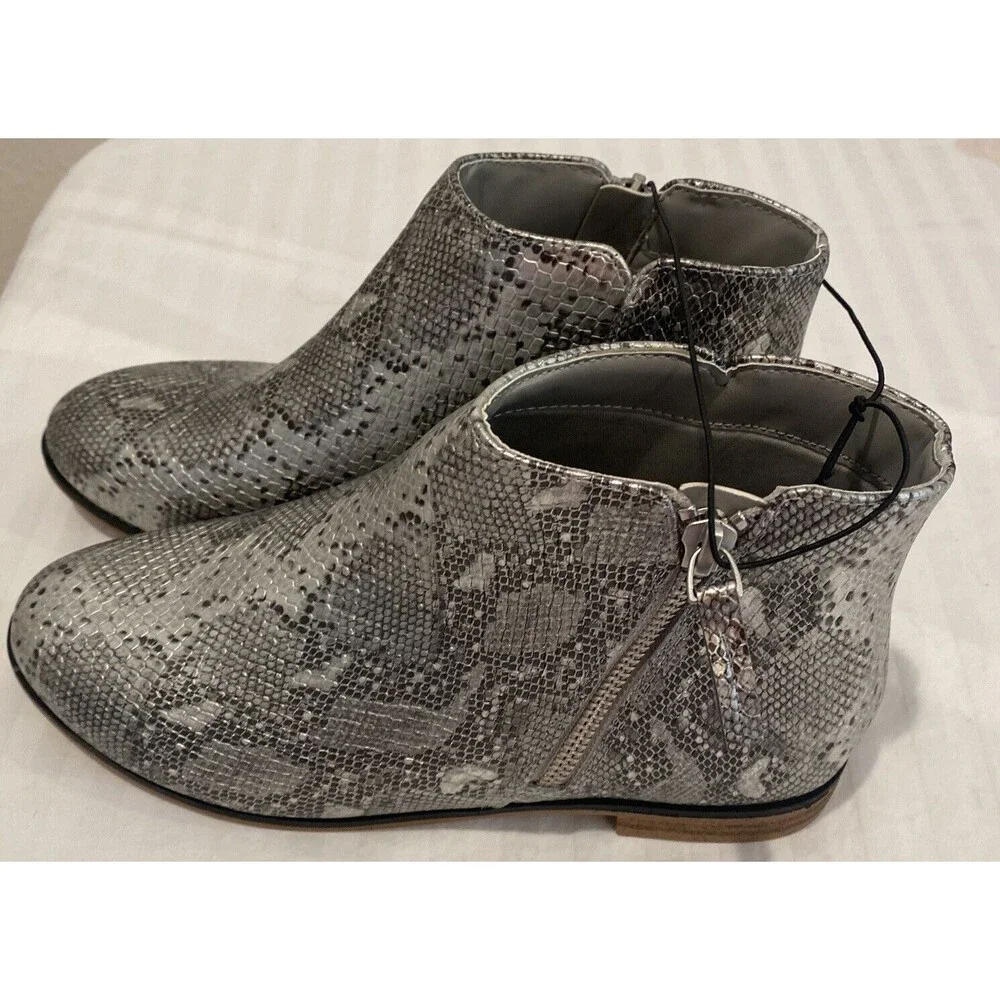 Girls' Judi Snake Print Ankle Booties Cat & Jack GRAY SILVER size 5 youth
